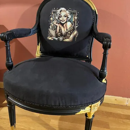 La Pierre Du Bonheur *