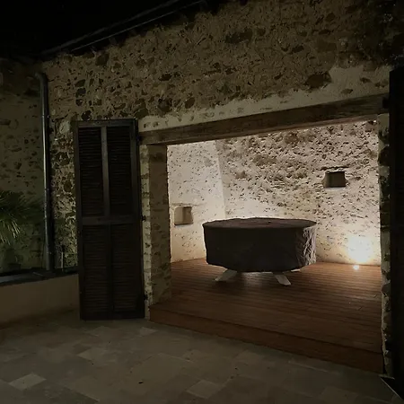 La Pierre Du Bonheur