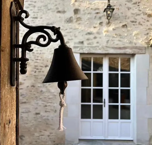 La Pierre Du Bonheur * Saint-Denis-dʼAnjou